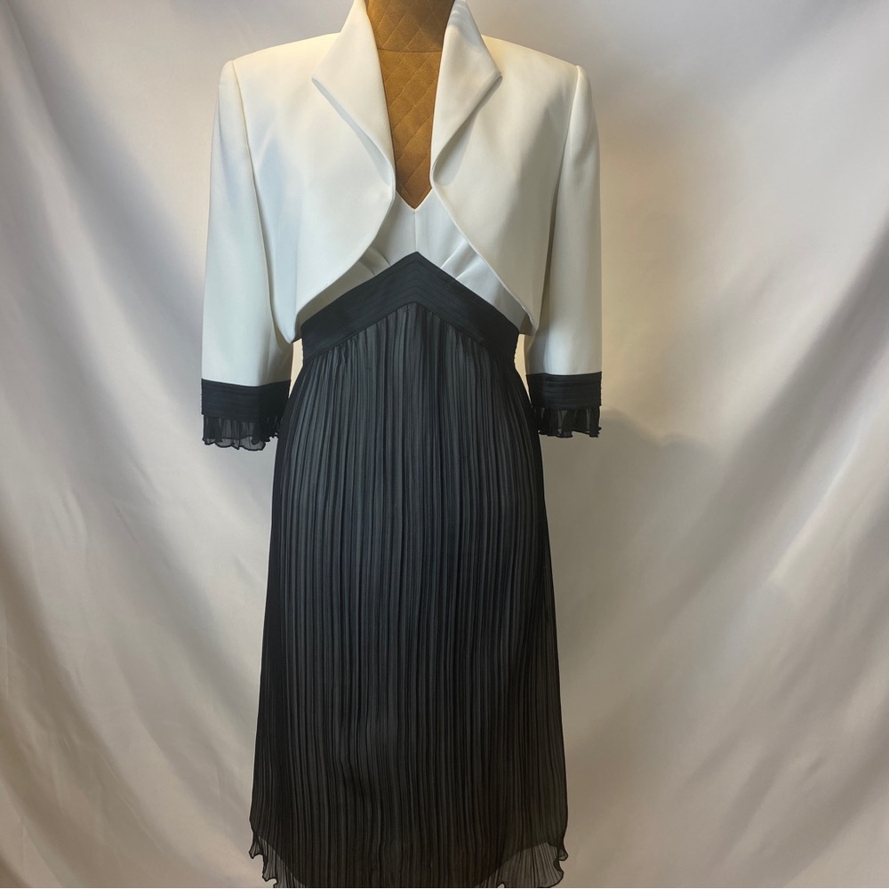 2PC black and white set